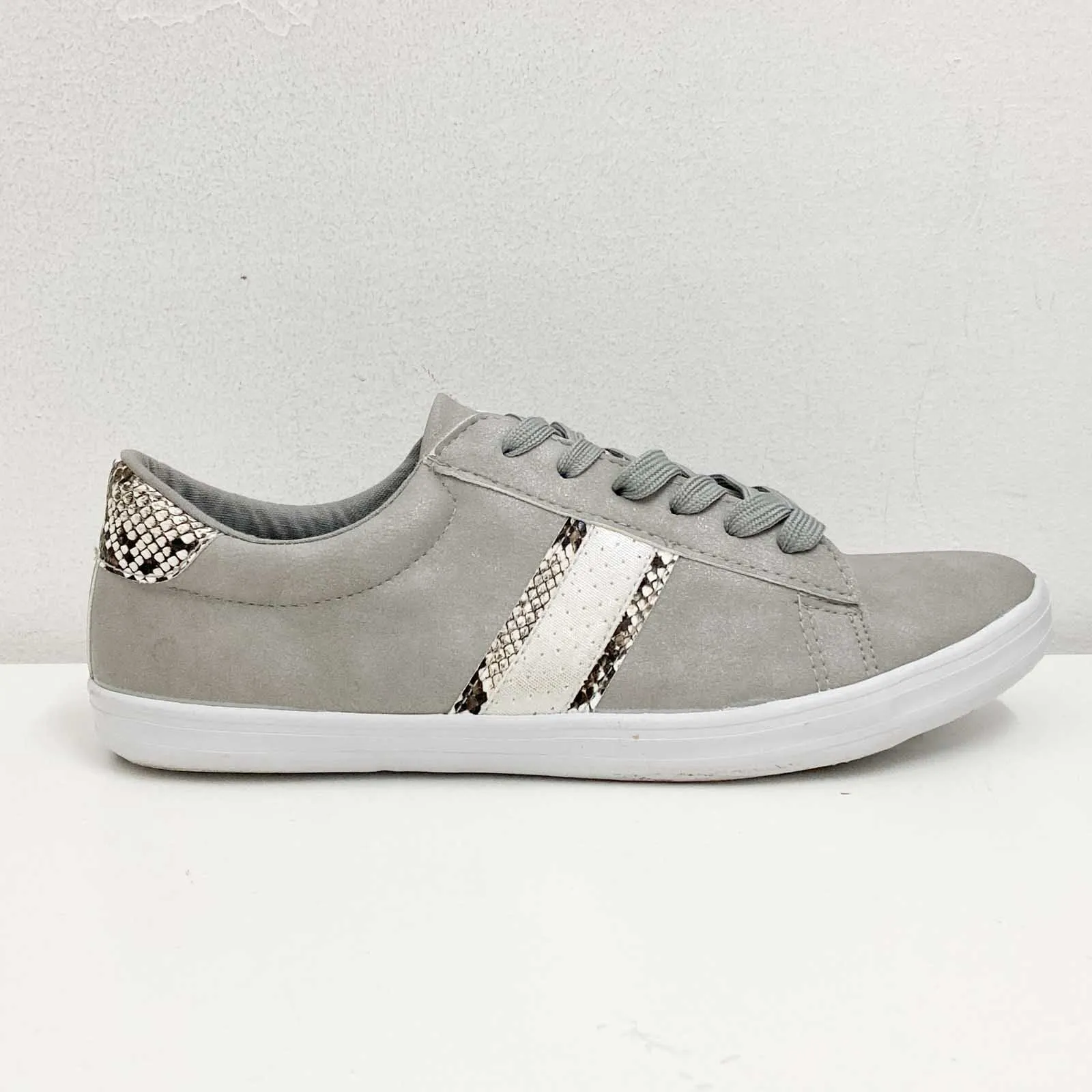 Evans Grey Snake Detail Lace Up Trainers UK 10E