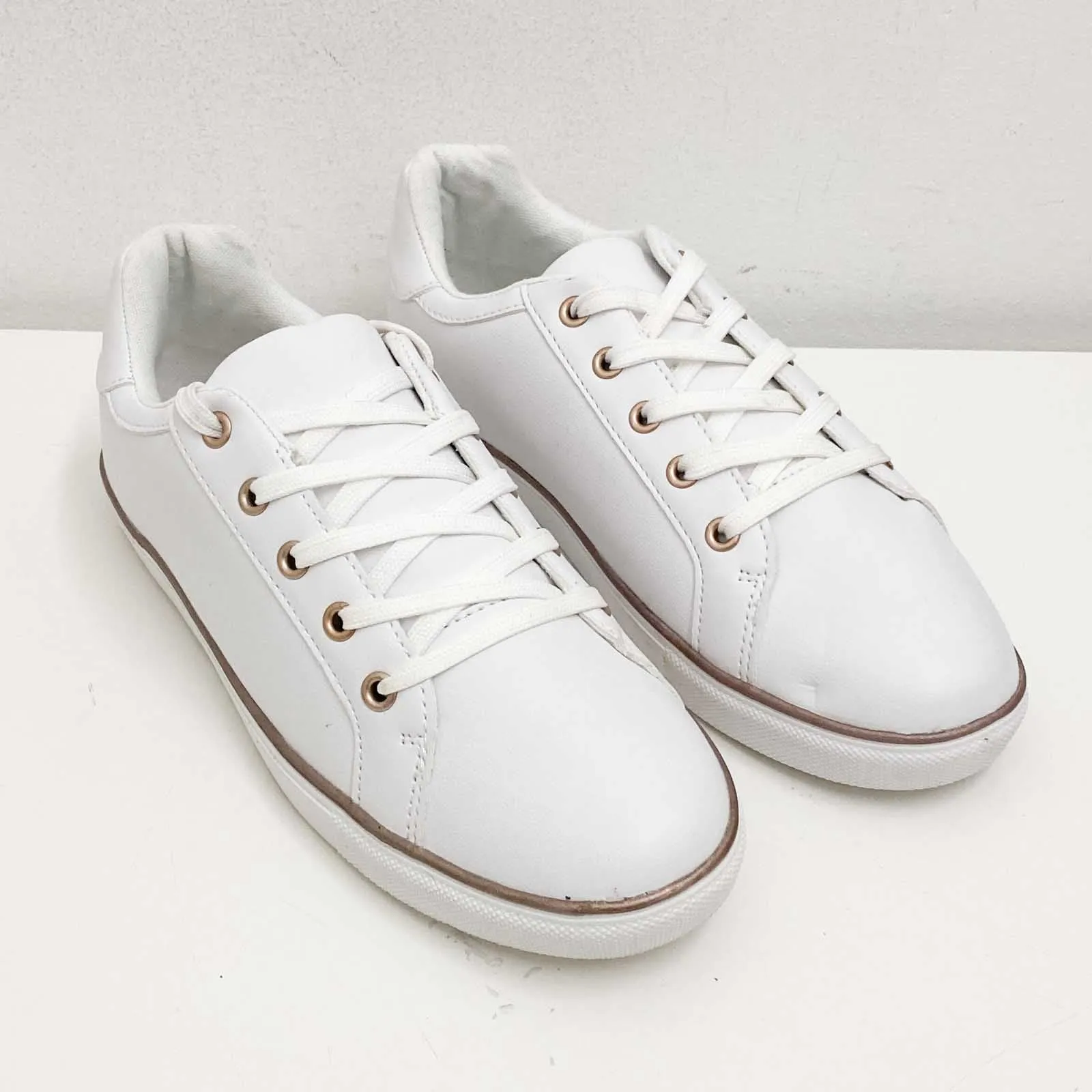 Evans White Faux Leather Lace Up Trainers UK 4E
