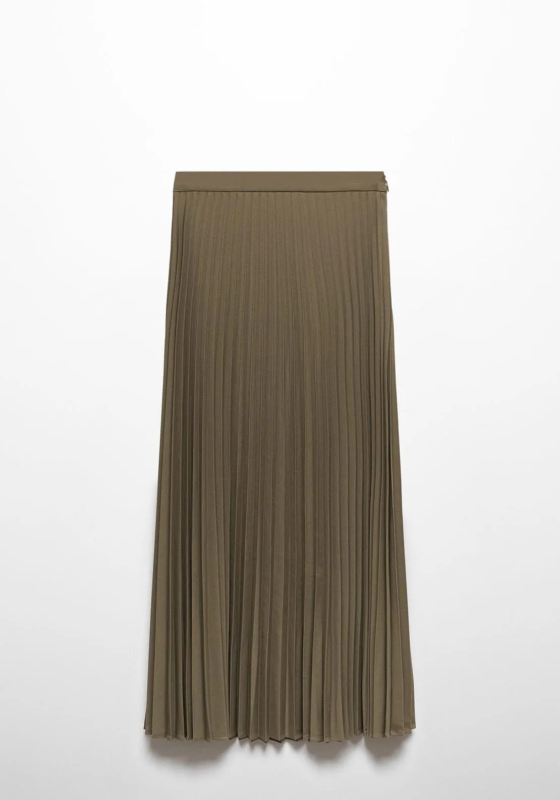 Pleated long skirt