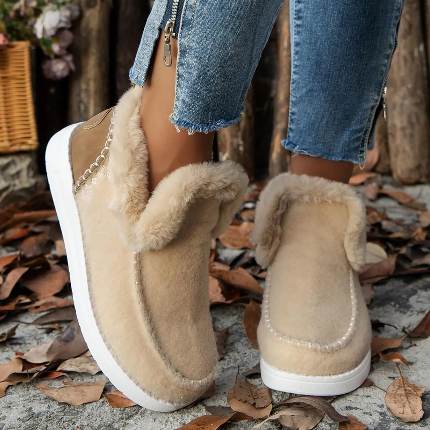 Snow Shoes For Men Non-Slip aterproof Fu Lined Ankle Booties Winter Walking Shoes For Men Slip On Shoes